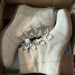 Sorel joan of now ivory boot